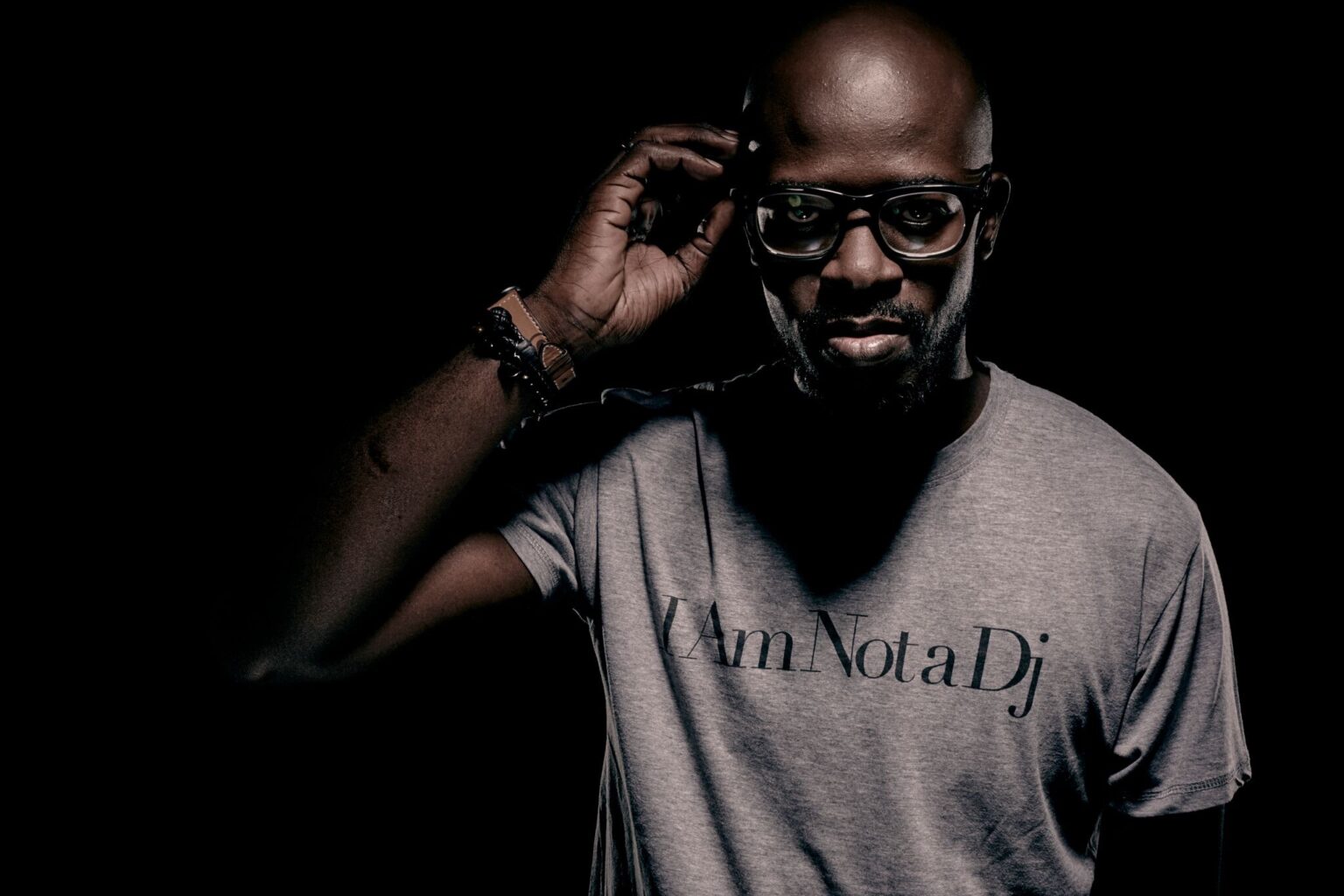 Black Coffee já lançou o álbum "Subconsciously" BANTUMEN